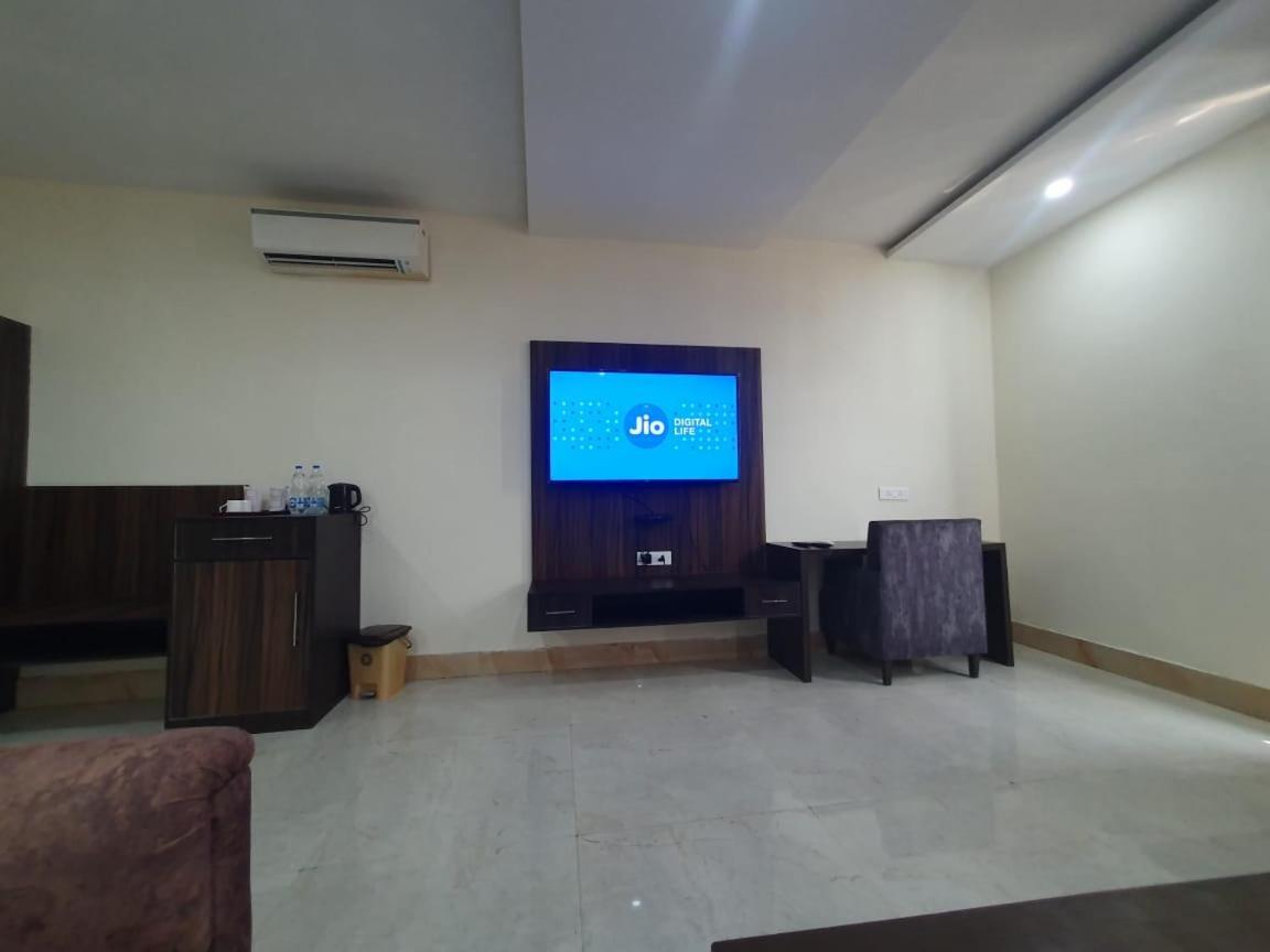 Akash Hotel Managed By Jk Hotels & Resorts Kathua Екстериор снимка