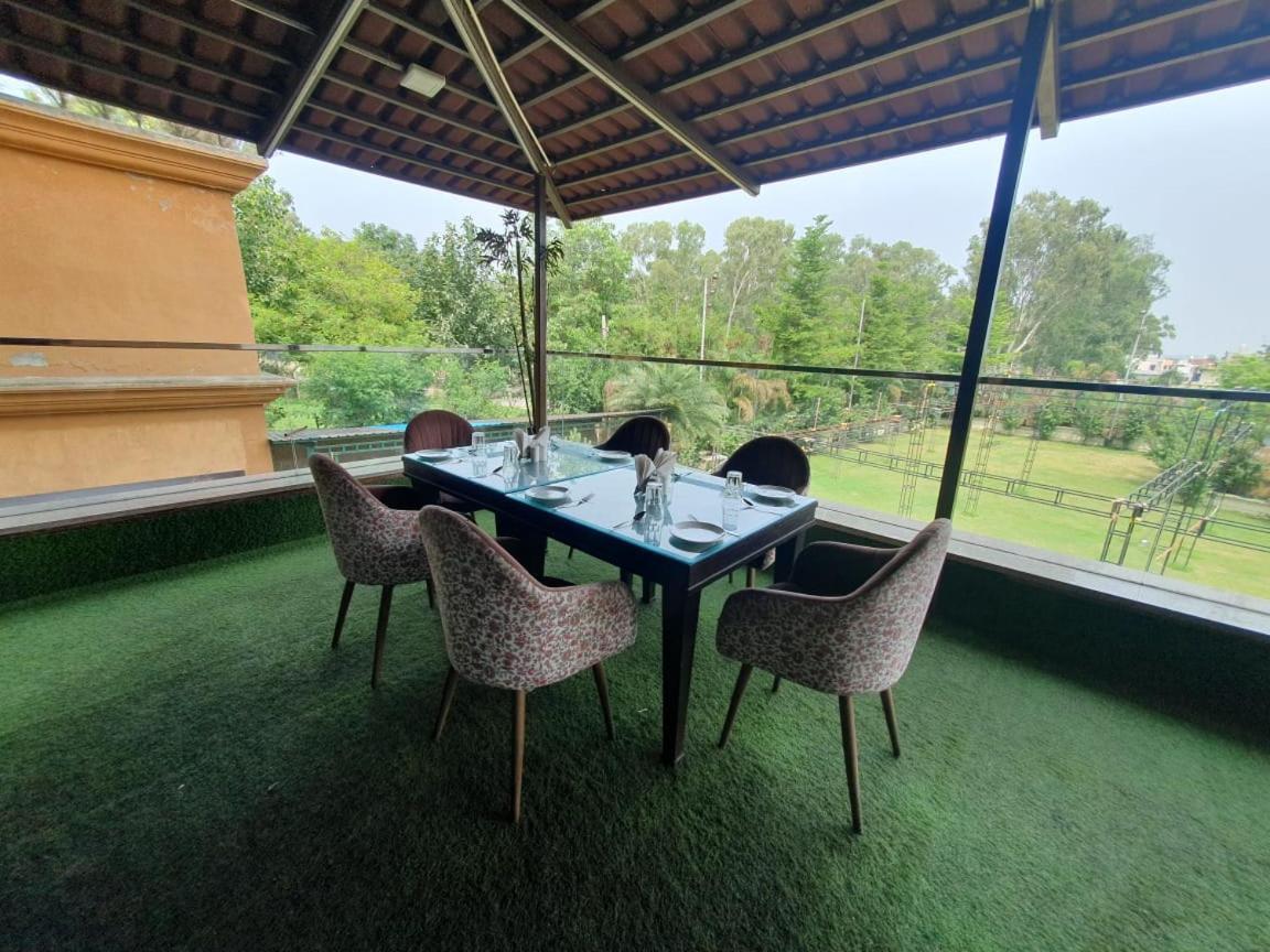 Akash Hotel Managed By Jk Hotels & Resorts Kathua Екстериор снимка