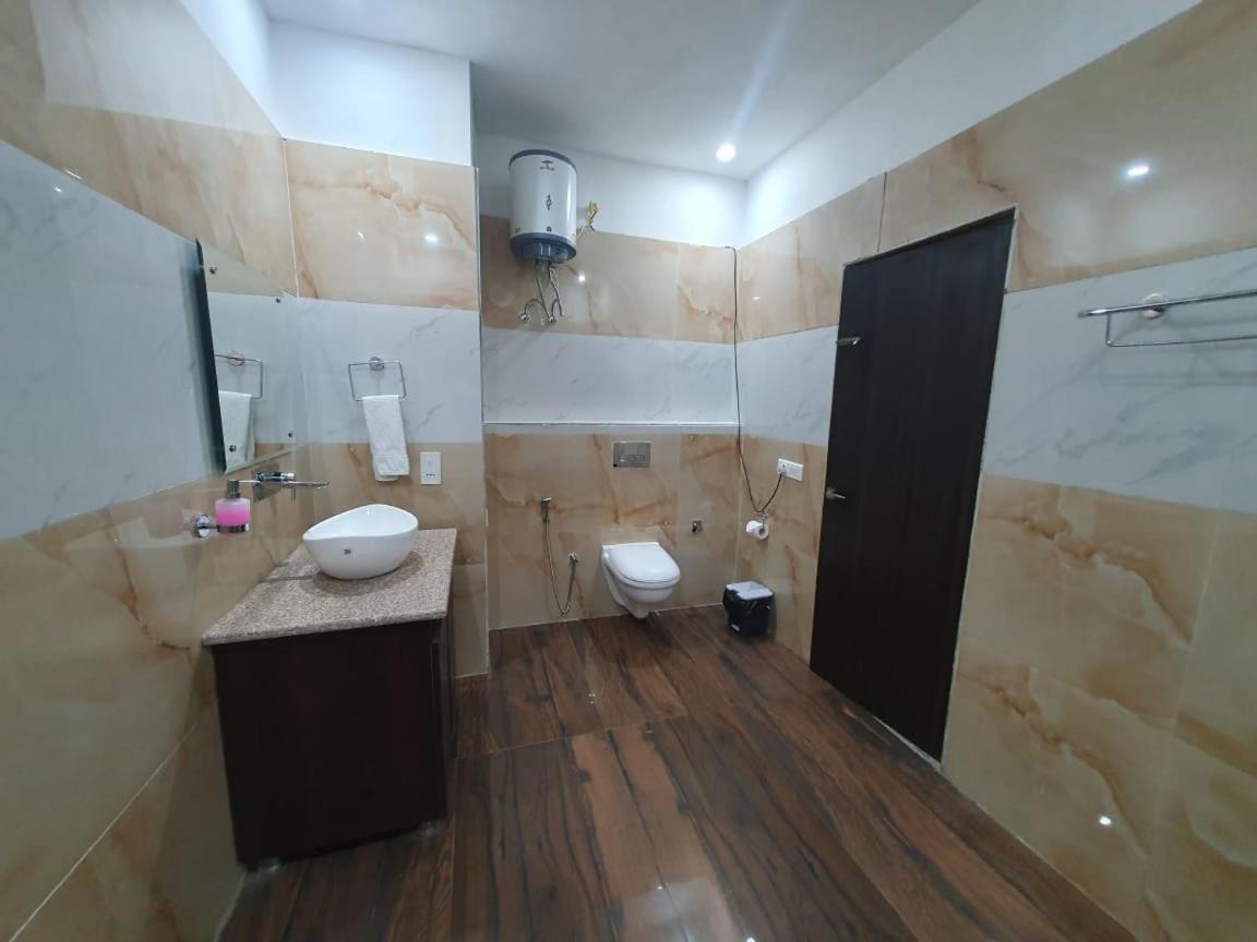 Akash Hotel Managed By Jk Hotels & Resorts Kathua Екстериор снимка