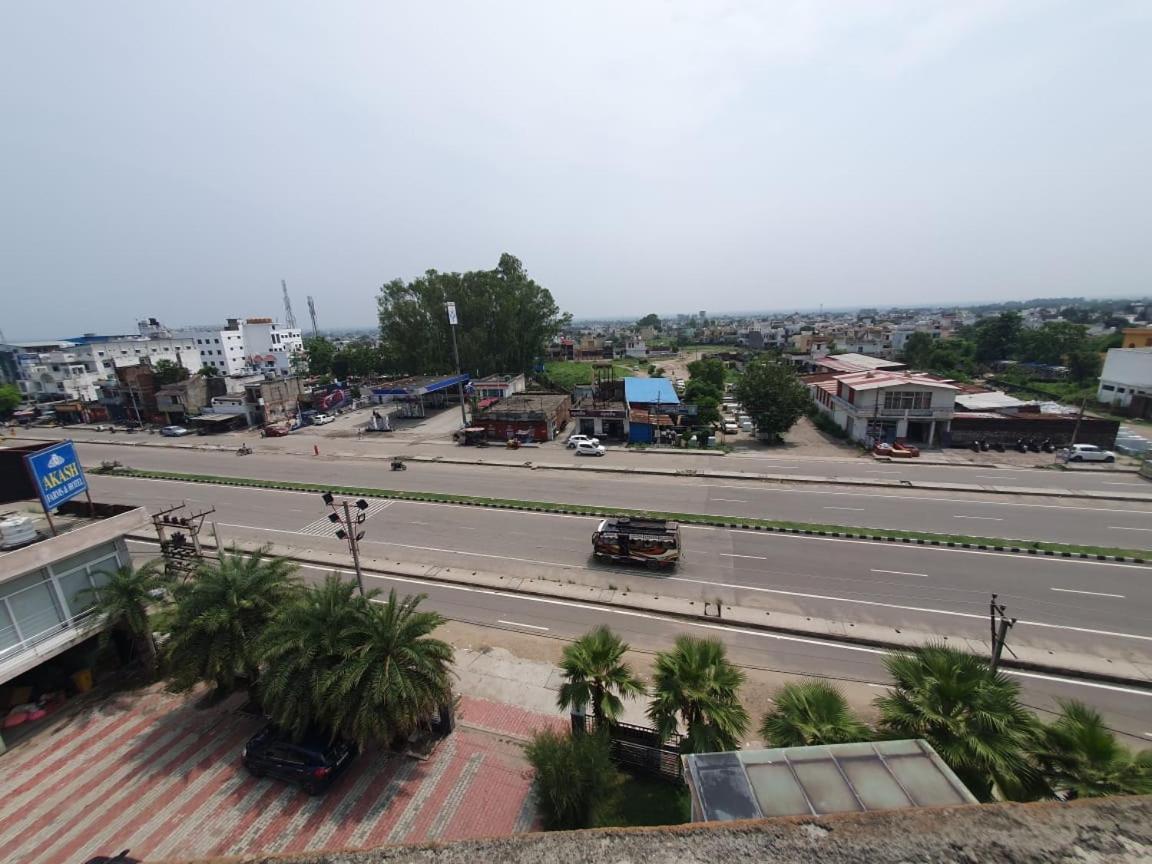 Akash Hotel Managed By Jk Hotels & Resorts Kathua Екстериор снимка