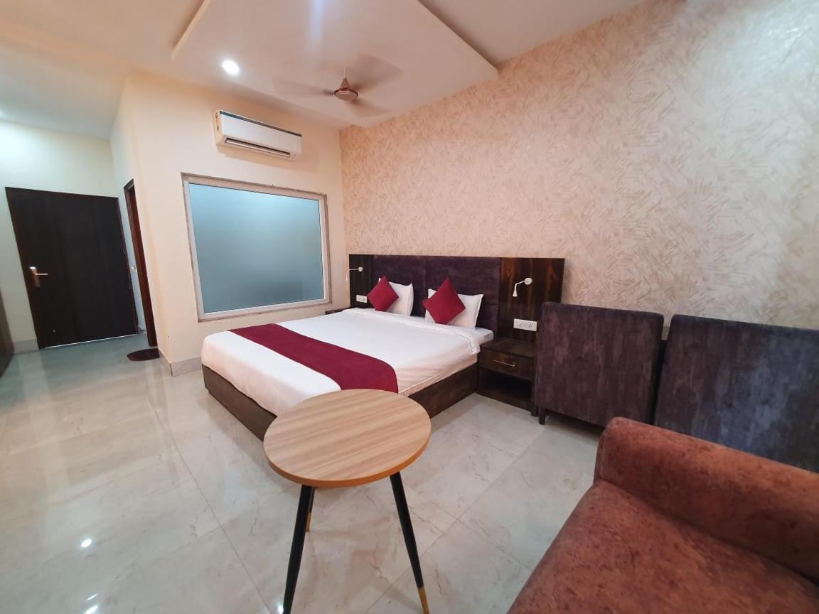 Akash Hotel Managed By Jk Hotels & Resorts Kathua Екстериор снимка